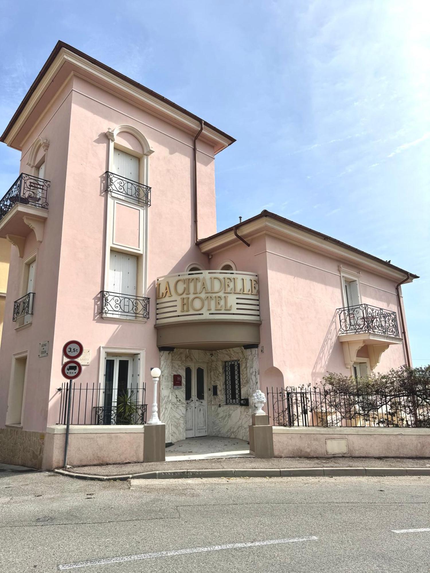 Hotel La Citadelle Вильфранш-сюр-Мер Экстерьер фото